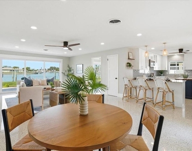 510 115th Avenue - Photo Thumbnail 12