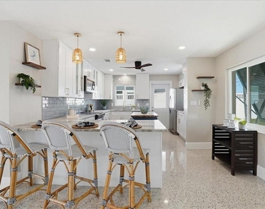 510 115th Avenue - Photo Thumbnail 11