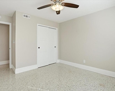 510 115th Avenue - Photo Thumbnail 21