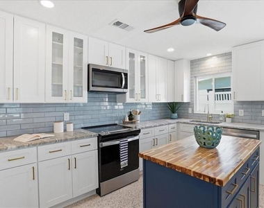 510 115th Avenue - Photo Thumbnail 9