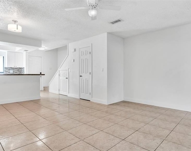 3913 Oak Limb Court - Photo Thumbnail 6