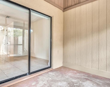 3913 Oak Limb Court - Photo Thumbnail 17