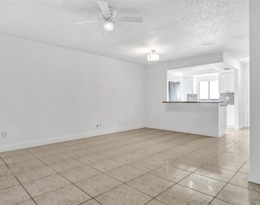 3913 Oak Limb Court - Photo Thumbnail 7