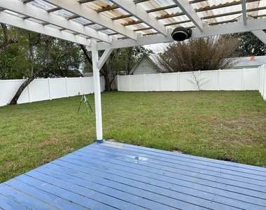 104 W Brentridge Drive - Photo Thumbnail 45