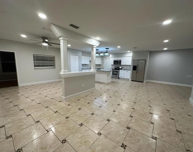 104 W Brentridge Drive - Photo Thumbnail 6