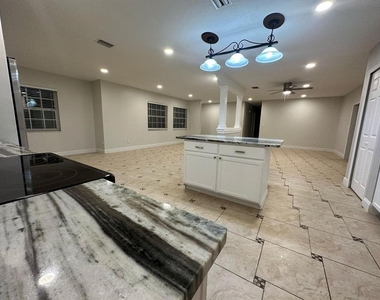 104 W Brentridge Drive - Photo Thumbnail 12