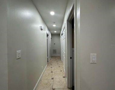 104 W Brentridge Drive - Photo Thumbnail 32