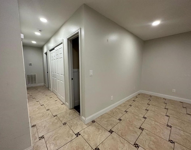 104 W Brentridge Drive - Photo Thumbnail 24