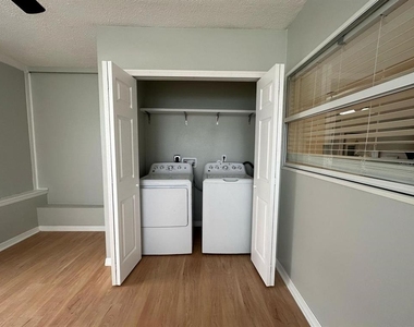 104 W Brentridge Drive - Photo Thumbnail 39