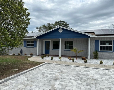 104 W Brentridge Drive - Photo Thumbnail 3