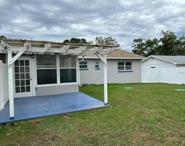 104 W Brentridge Drive - Photo Thumbnail 47
