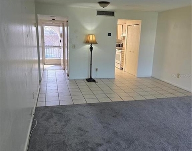 712 Oakgrove Drive - Photo Thumbnail 11