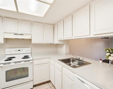 4991 Puritan Circle - Photo Thumbnail 4