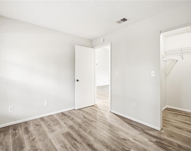 4991 Puritan Circle - Photo Thumbnail 12