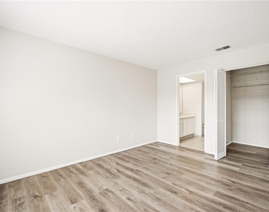 4991 Puritan Circle - Photo Thumbnail 14