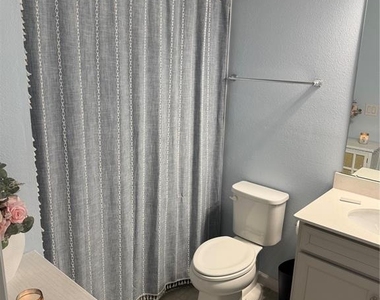 461 Voltaire Drive - Photo Thumbnail 10