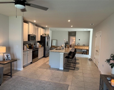 461 Voltaire Drive - Photo Thumbnail 4