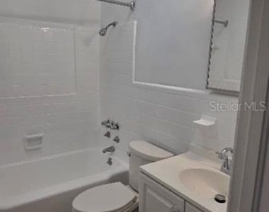 10209 N Valle Drive - Photo Thumbnail 9