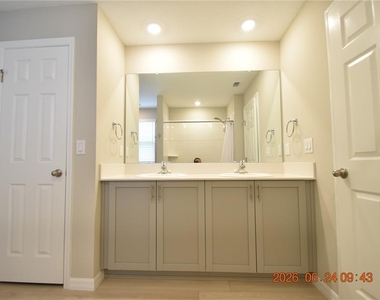 14468 Meadow Bird Avenue - Photo Thumbnail 30