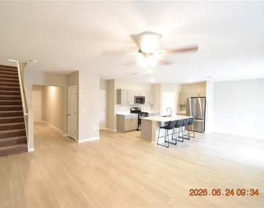 14468 Meadow Bird Avenue - Photo Thumbnail 4