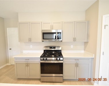 14468 Meadow Bird Avenue - Photo Thumbnail 11
