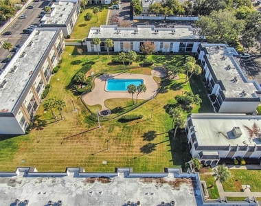 801 Russell Lane - Photo Thumbnail 15
