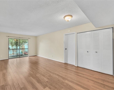 801 Russell Lane - Photo Thumbnail 1