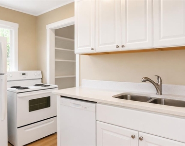 38443 6th Avenue - Photo Thumbnail 3