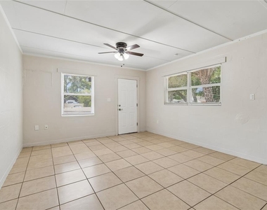 9801 N 11th Street - Photo Thumbnail 6