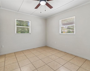 9801 N 11th Street - Photo Thumbnail 18