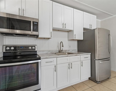 9801 N 11th Street - Photo Thumbnail 14