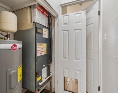 9801 N 11th Street - Photo Thumbnail 16