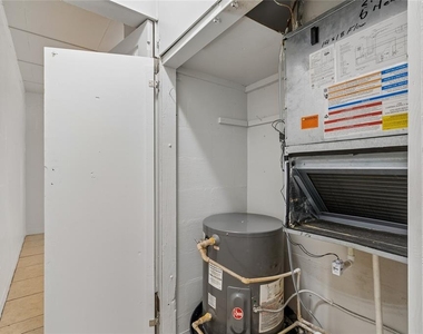 9801 N 11th Street - Photo Thumbnail 16