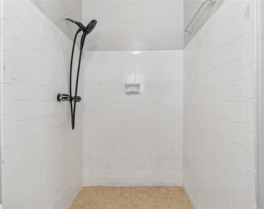9801 N 11th Street - Photo Thumbnail 22