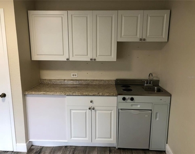 7208 N Nebraska Avenue - Photo Thumbnail 3