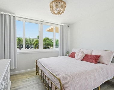 223 Island Way - Photo Thumbnail 26