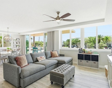 223 Island Way - Photo Thumbnail 16