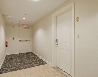 223 Island Way - Photo Thumbnail 4