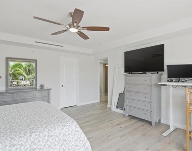 223 Island Way - Photo Thumbnail 20