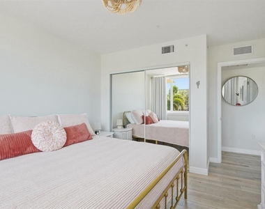 223 Island Way - Photo Thumbnail 27