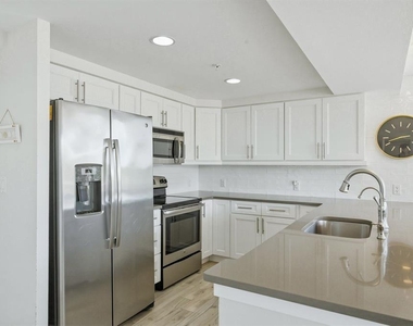 223 Island Way - Photo Thumbnail 7