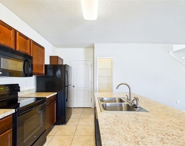 14517 Dunrobin Drive - Photo Thumbnail 11