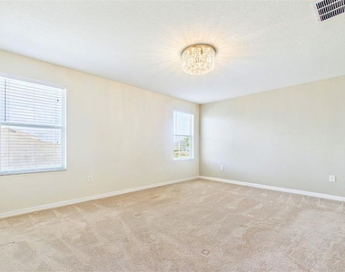14517 Dunrobin Drive - Photo Thumbnail 32