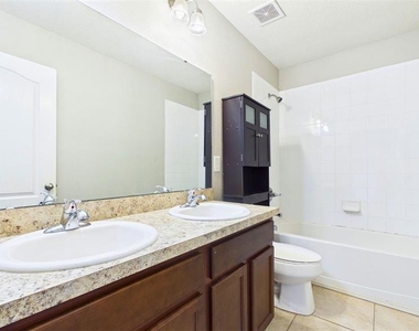 14517 Dunrobin Drive - Photo Thumbnail 21