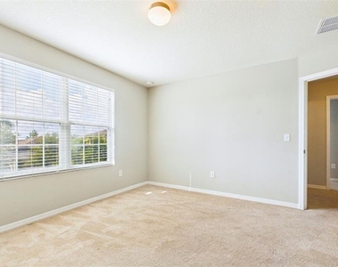14517 Dunrobin Drive - Photo Thumbnail 34