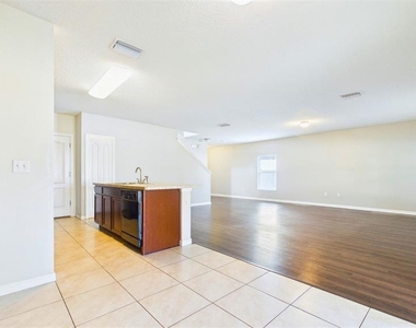14517 Dunrobin Drive - Photo Thumbnail 12