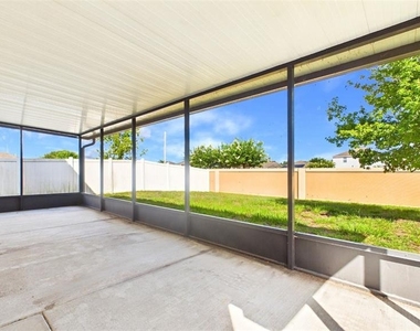 14517 Dunrobin Drive - Photo Thumbnail 37
