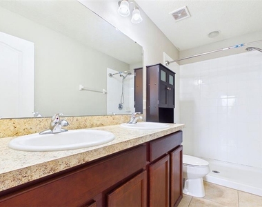 14517 Dunrobin Drive - Photo Thumbnail 22