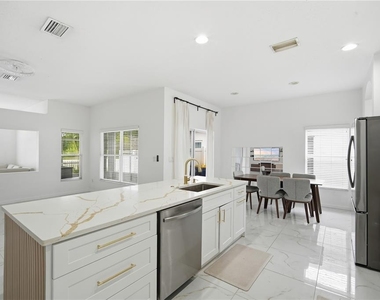 9821 Jasmine Brook Circle - Photo Thumbnail 10