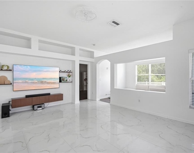 9821 Jasmine Brook Circle - Photo Thumbnail 7